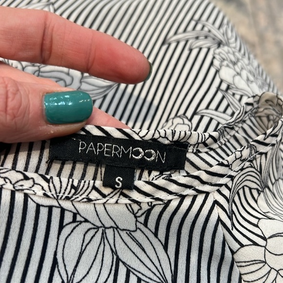 Papermoon Floral Striped Women's Top size small. In excellent condition! - Picture 7 of 9